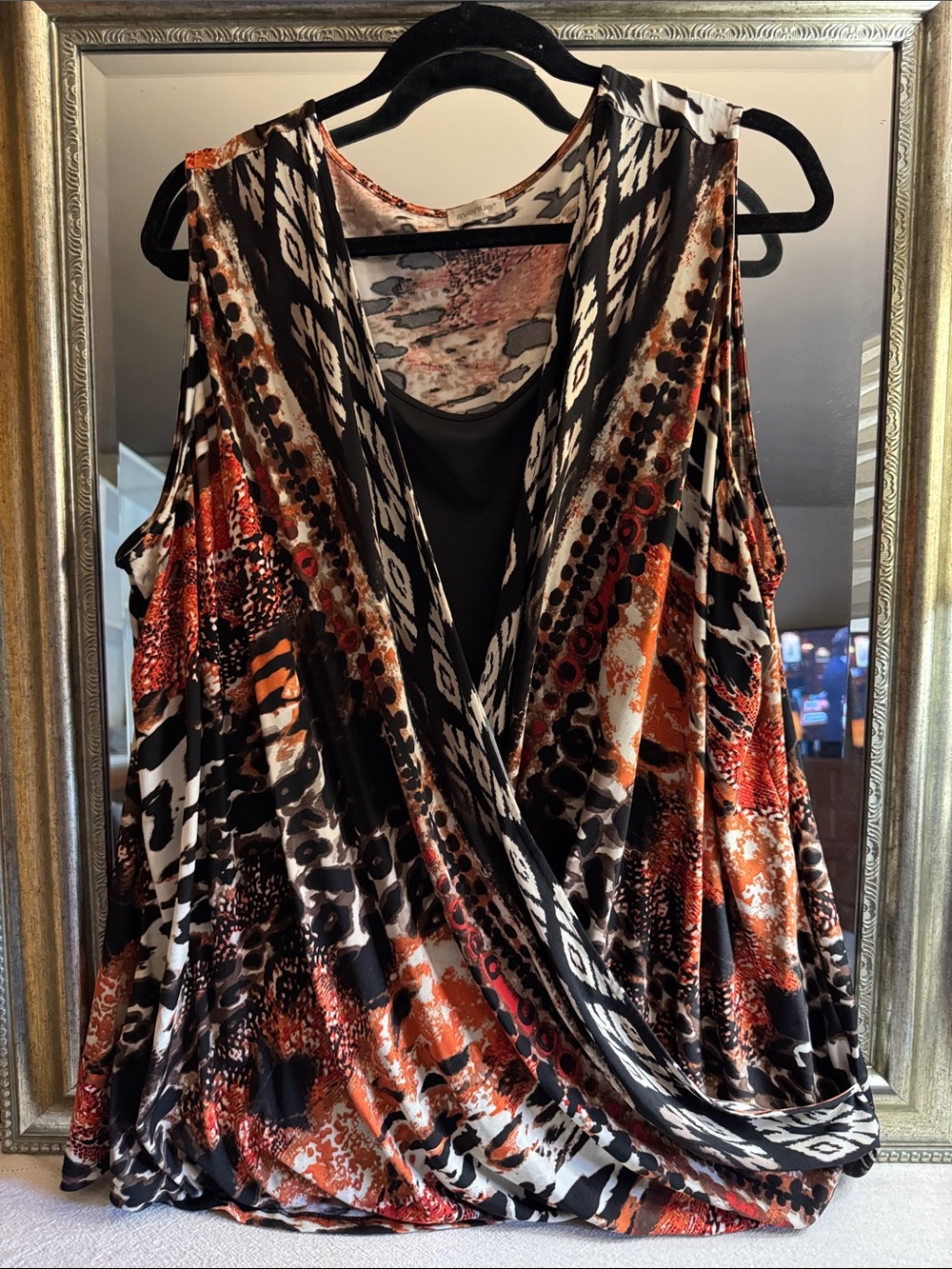 Avenue Abstract Print Stretchable Blouse/Top 22/24